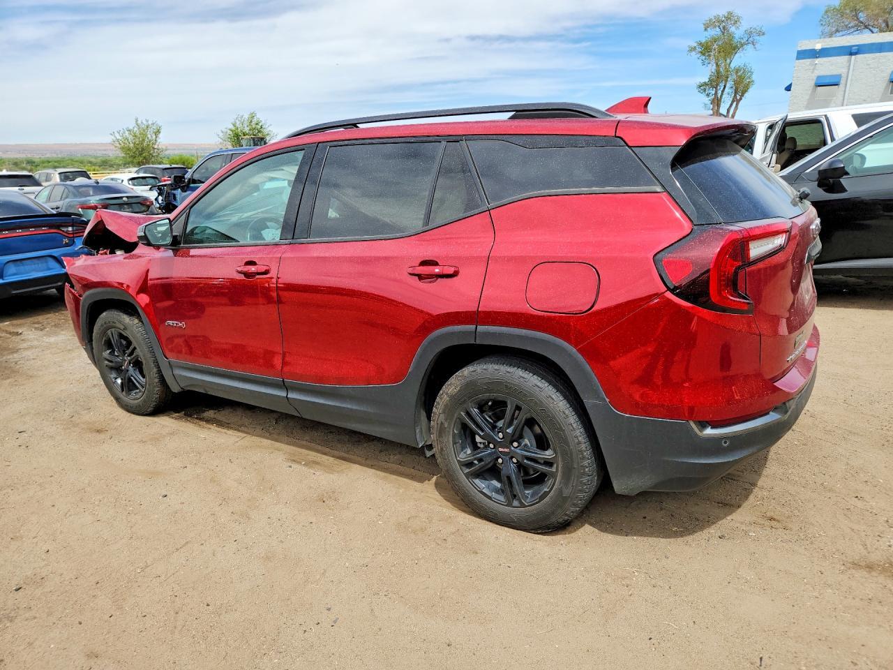2024 GMC Terrain At4 - Фото 2