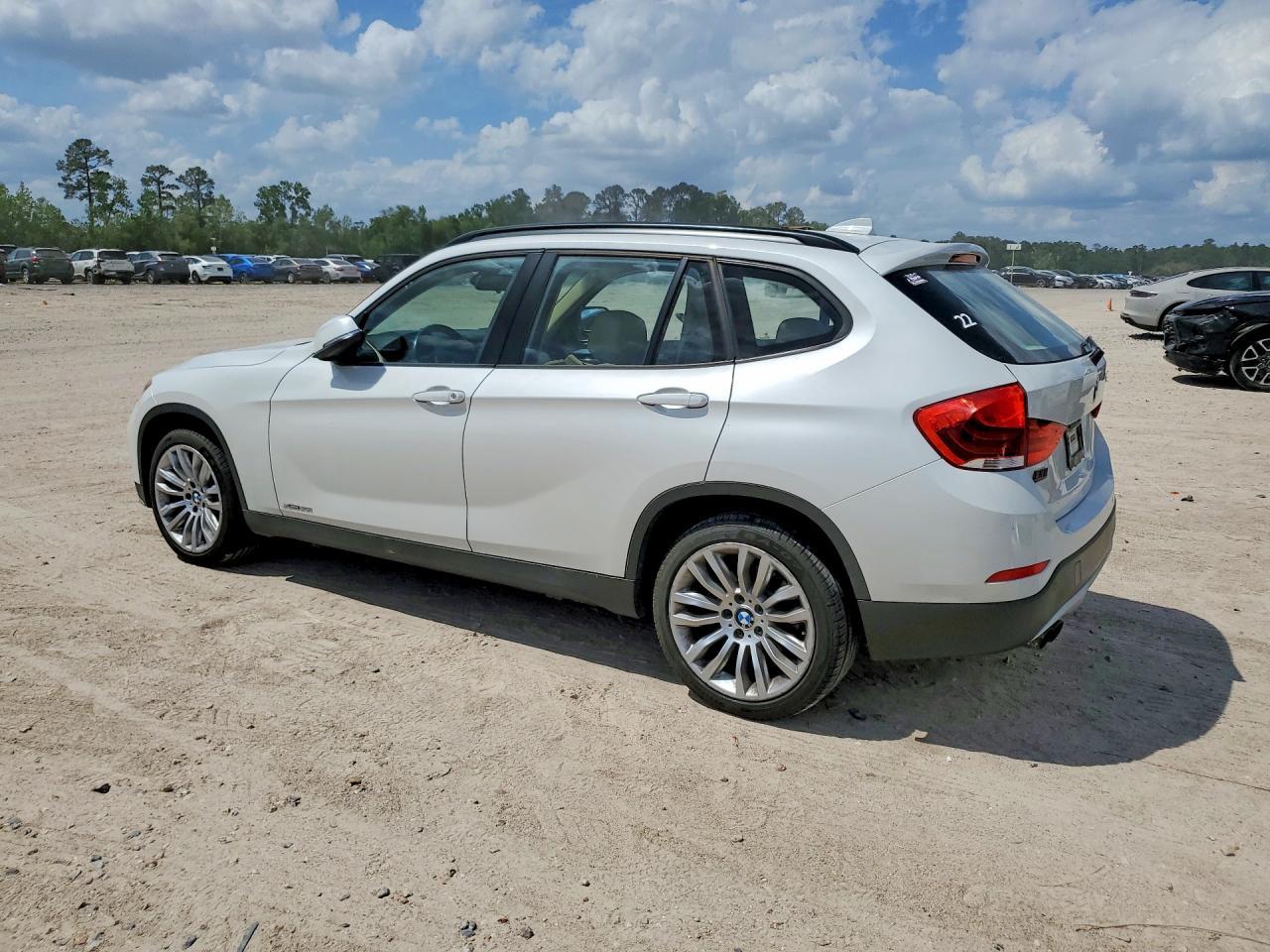 2015 BMW X1 xDrive28I - Фото 2