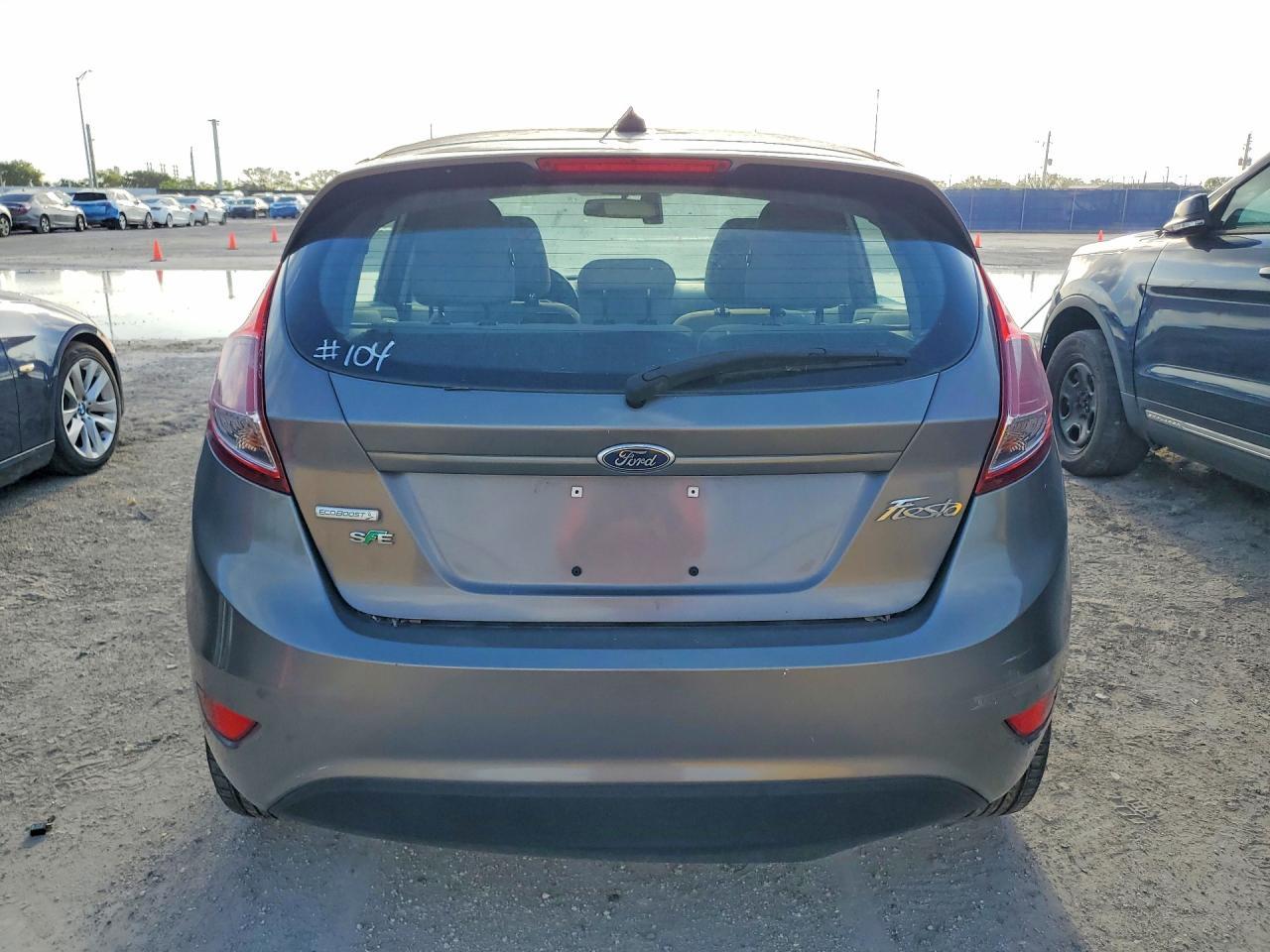 2014 Ford Fiesta Se - Image 6