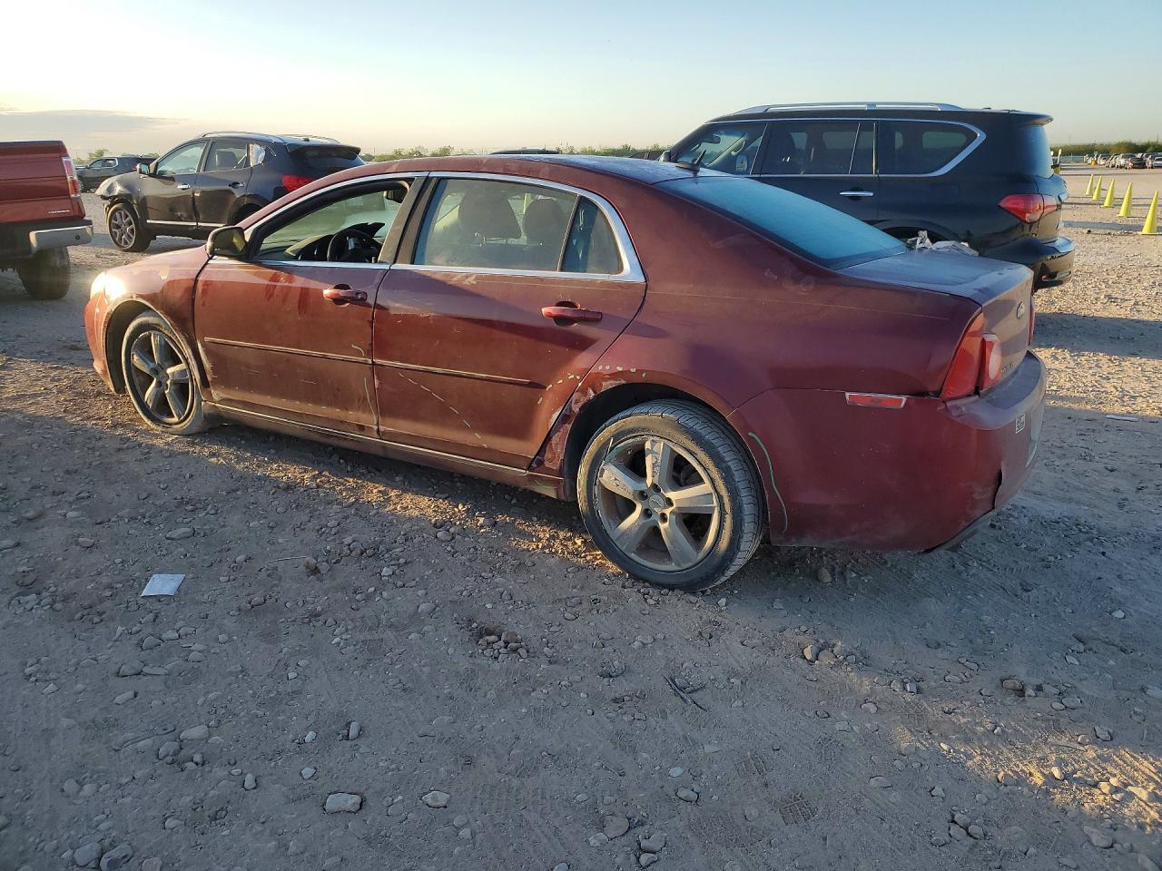2011 Chevrolet Malibu 1Lt - Image 2
