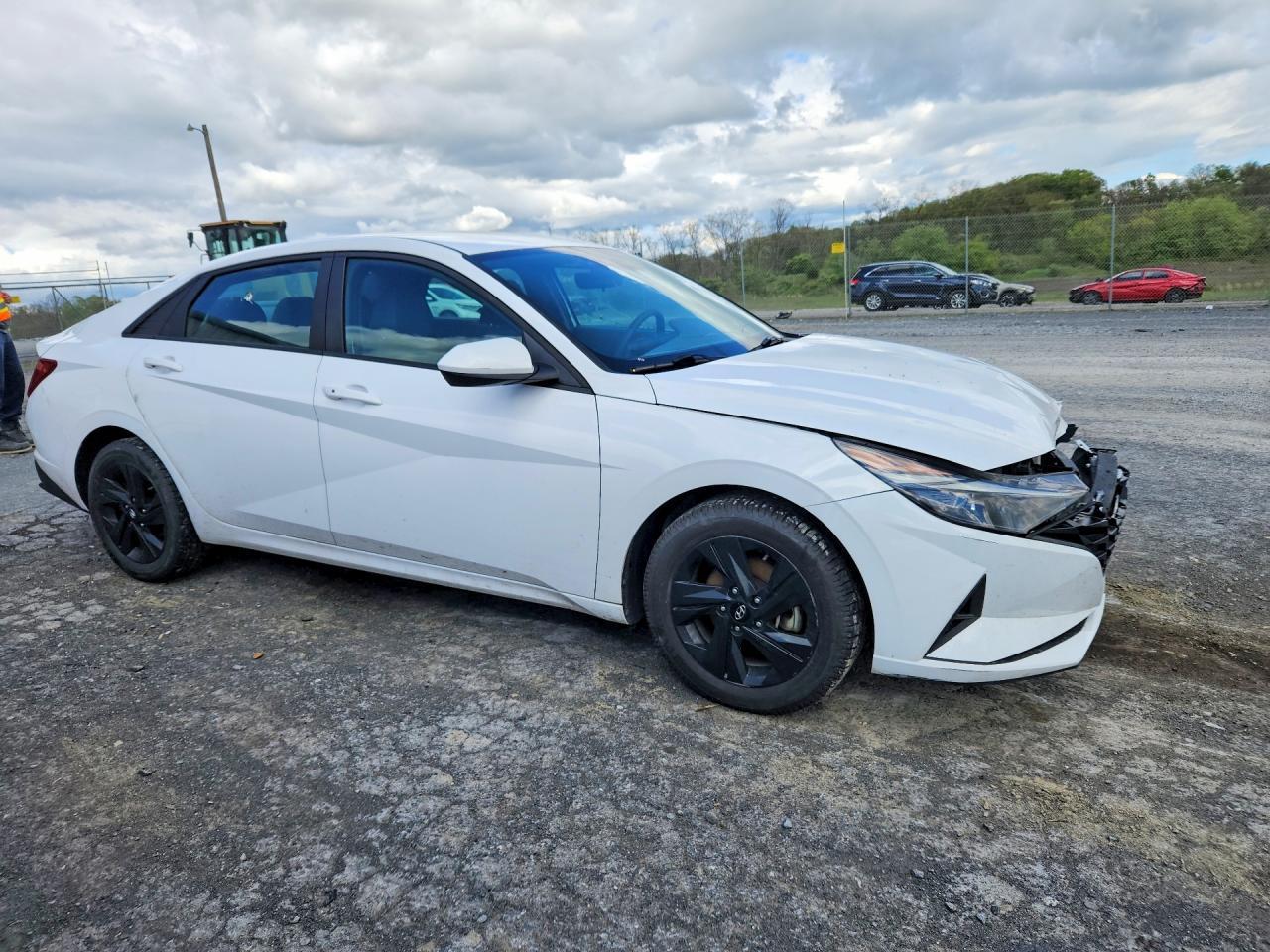 2023 Hyundai Elantra Blue - Фото 4