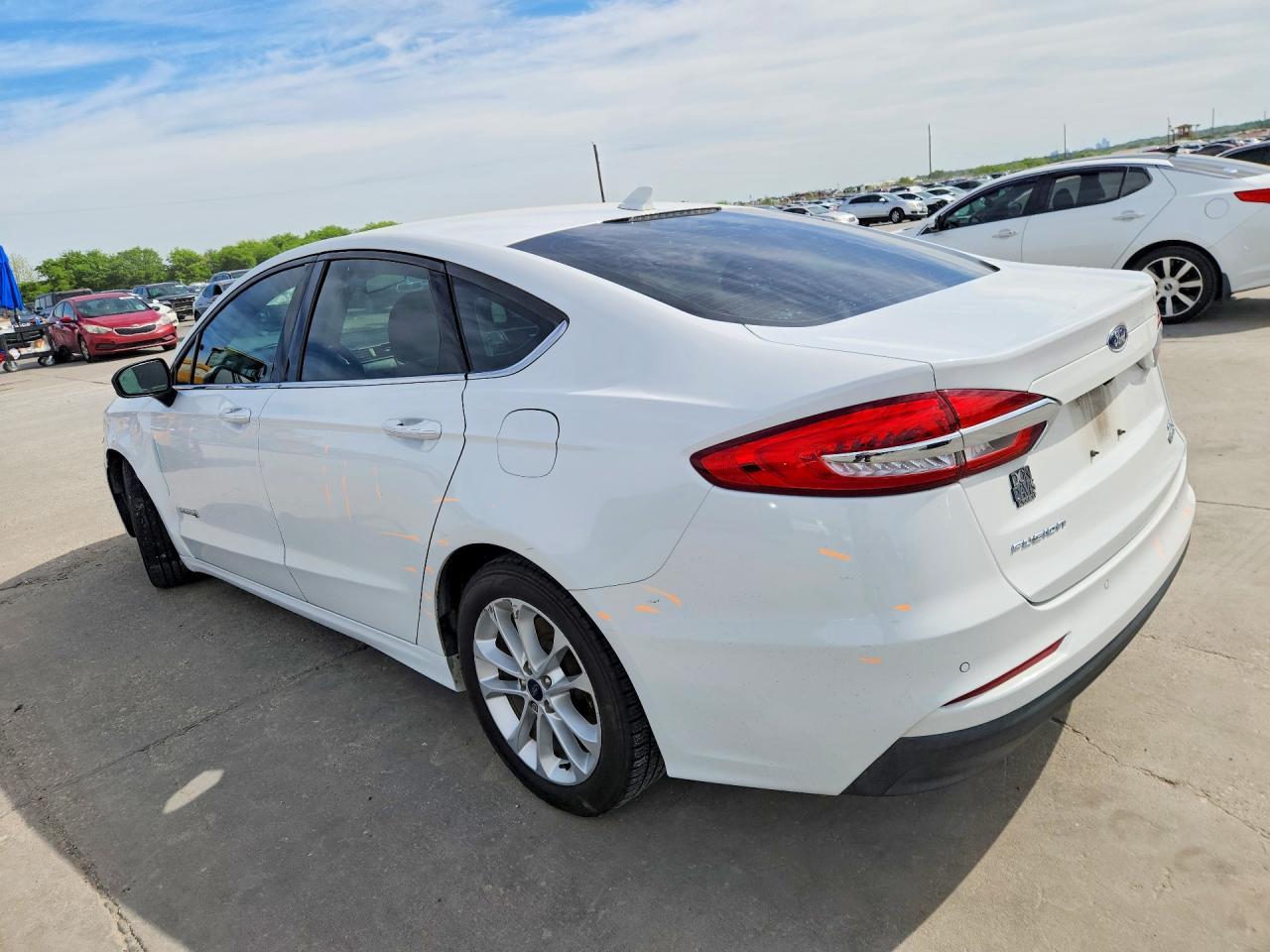 2019 Ford Fusion Se - Image 2