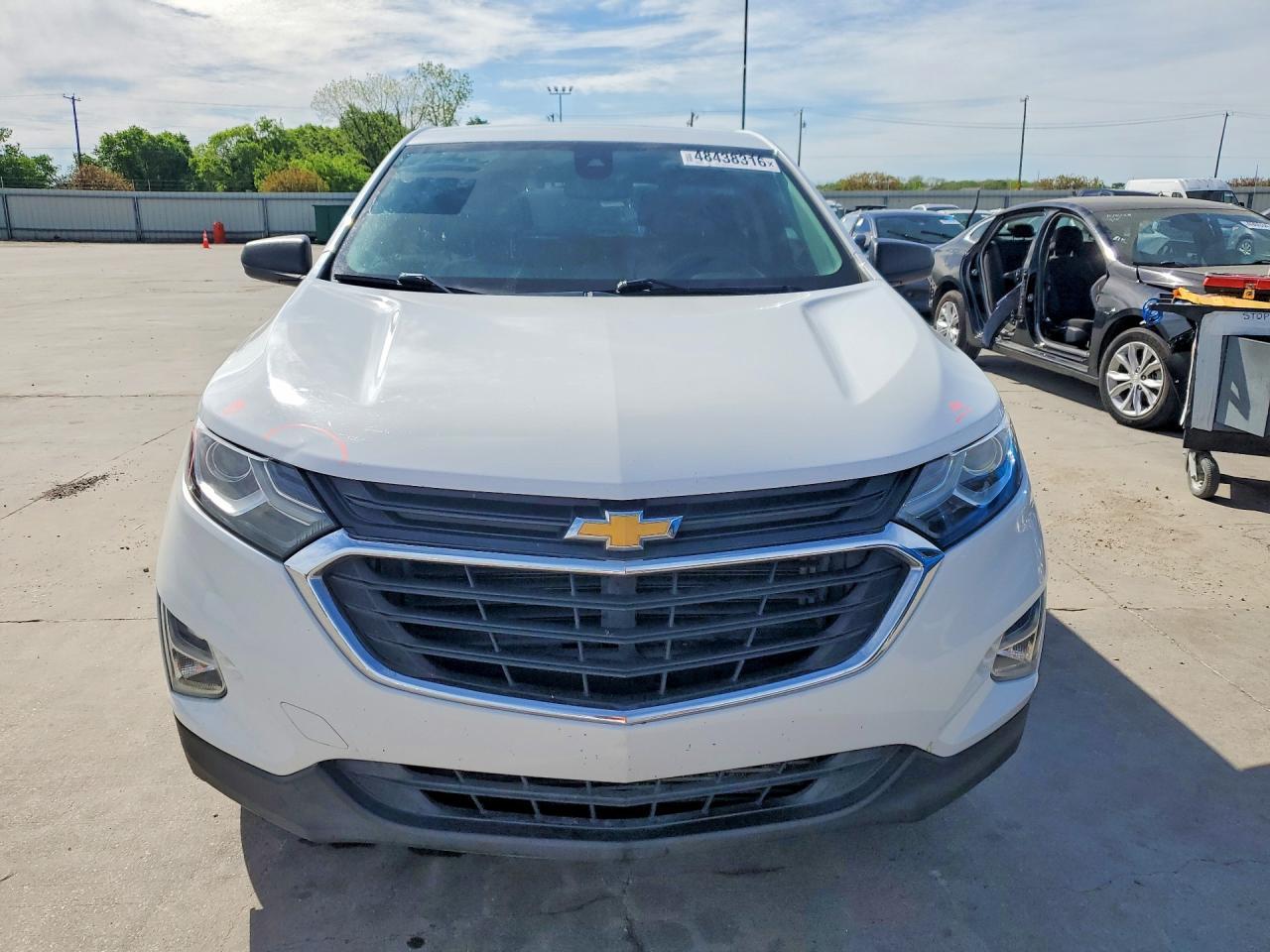 2020 Chevrolet Equinox Ls - Image 5