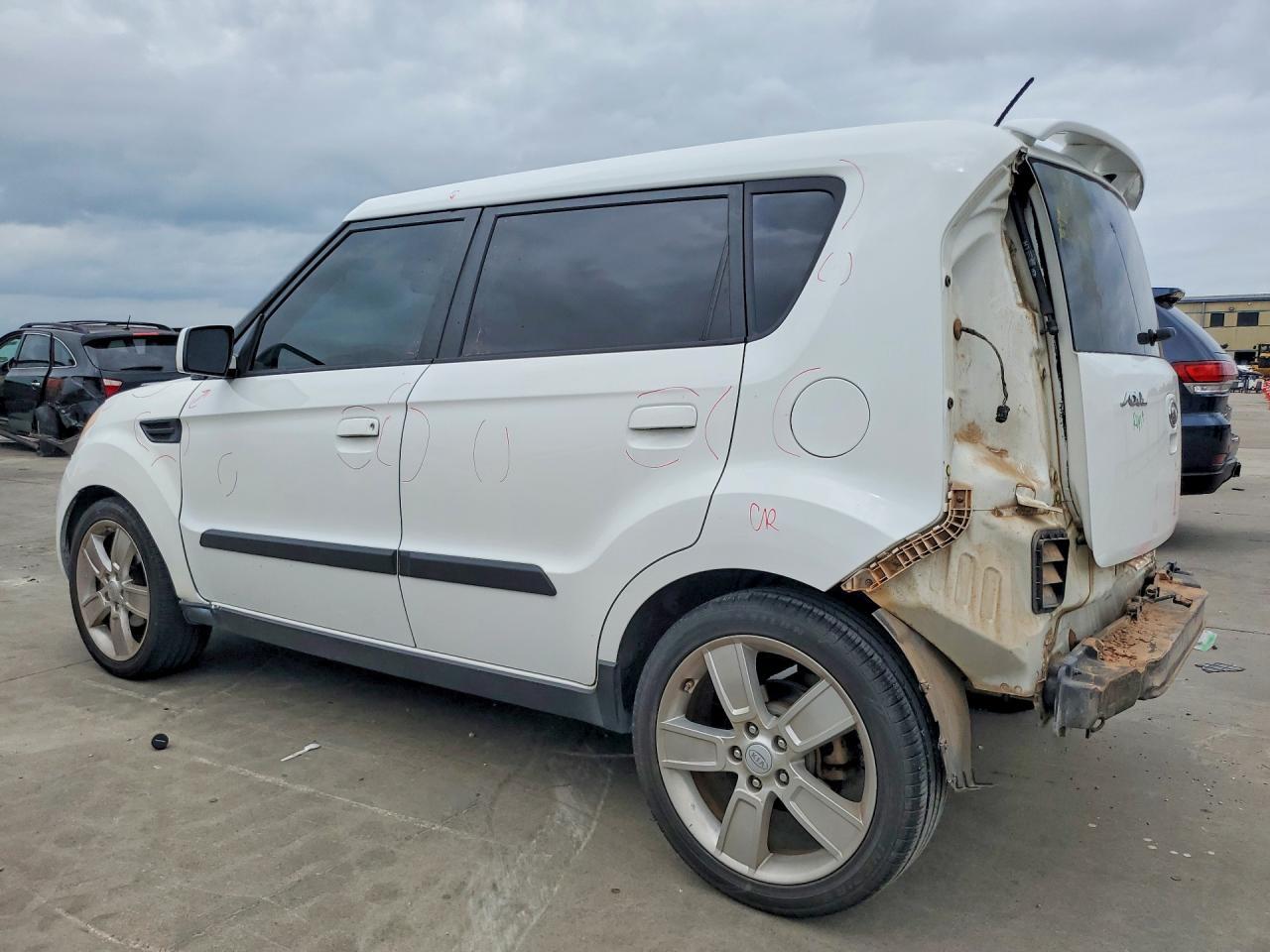 2010 Kia Soul + - Image 2