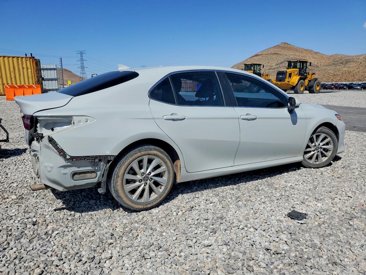 2023 Toyota Camry Le - Image 3