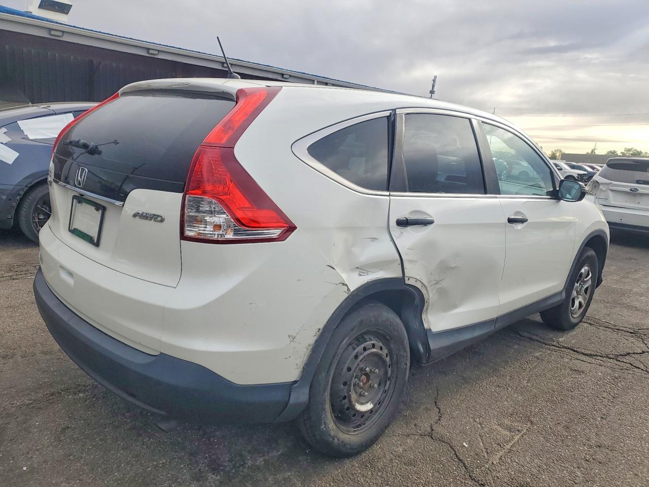 2014 Honda Cr-V Lx - Image 3