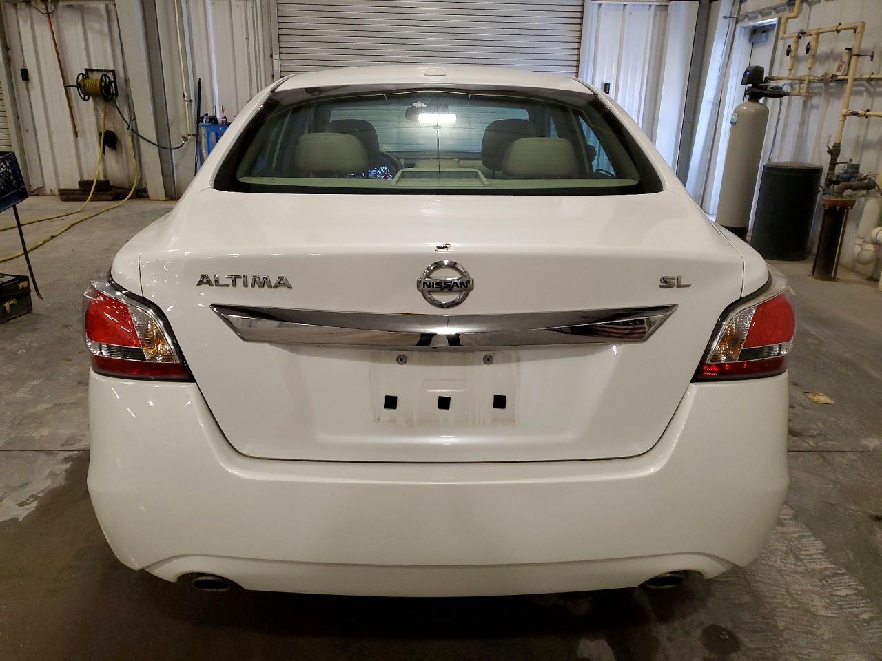 2015 Nissan Altima 2.5 - Image 6
