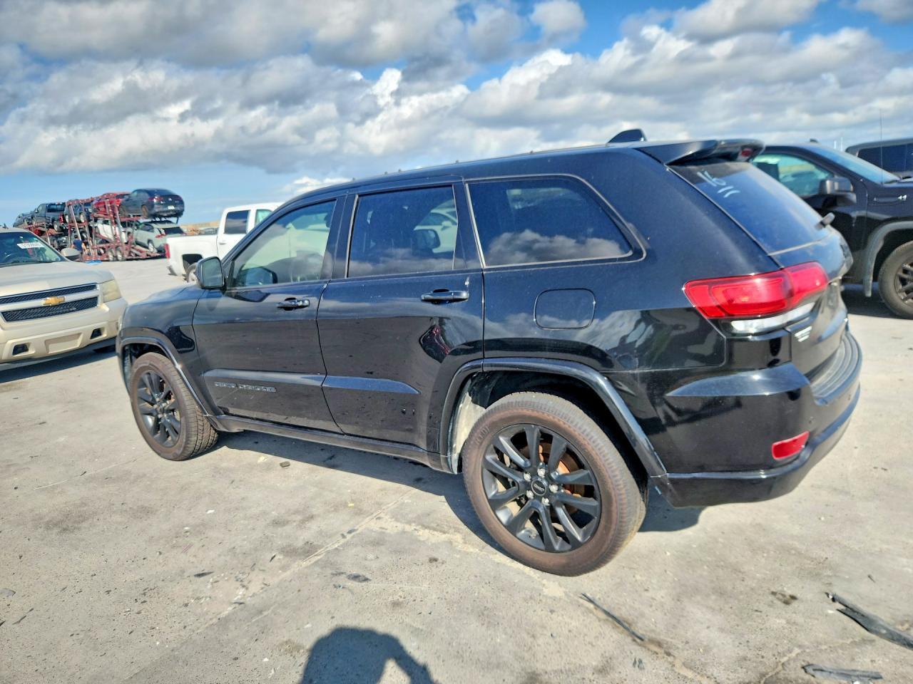 2021 Jeep Grand Cherokee Laredo - Фото 2
