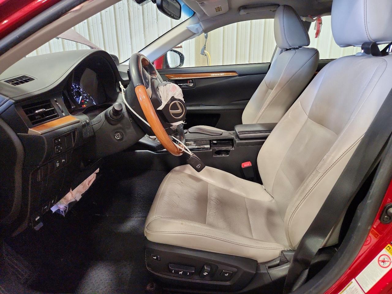 2013 Lexus Es 300H - Фото 7