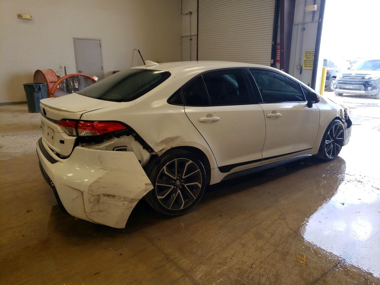 2022 Toyota Corolla Se - Image 3