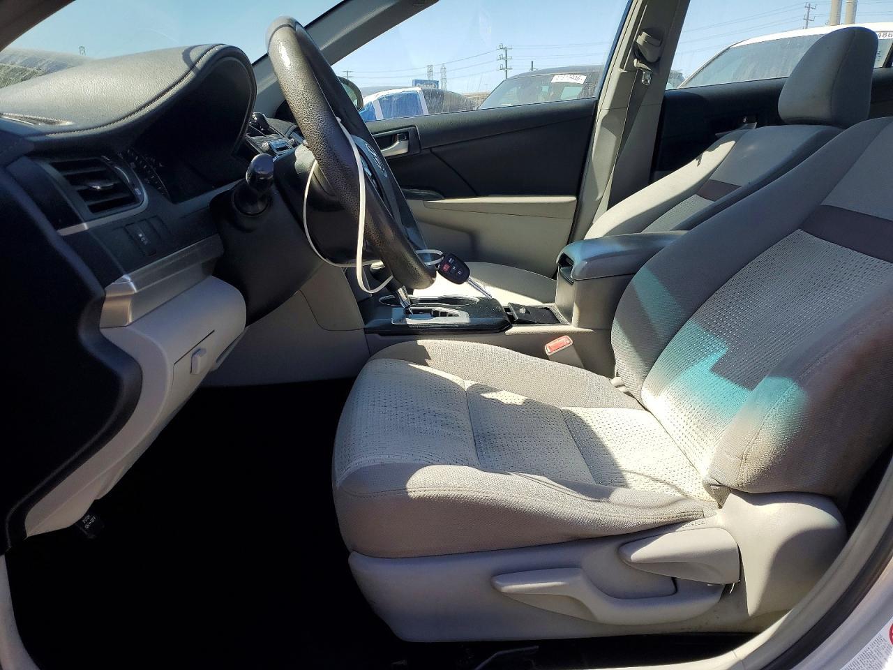 2014 Toyota Camry Le - Фото 7
