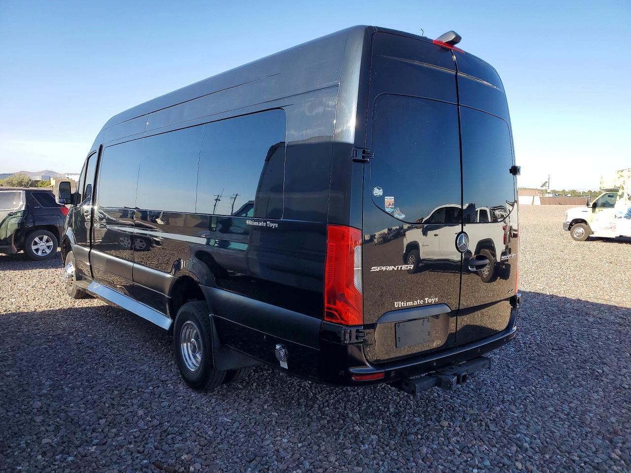 2019 Mercedes-Benz Sprinter 3500 - Фото 2