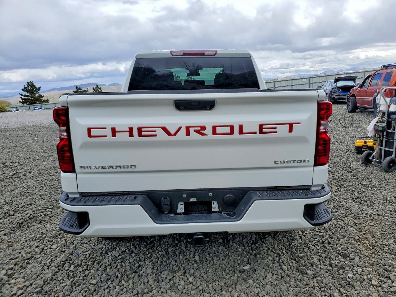 2026 Chevrolet Silverado K1500 Custom - Фото 6