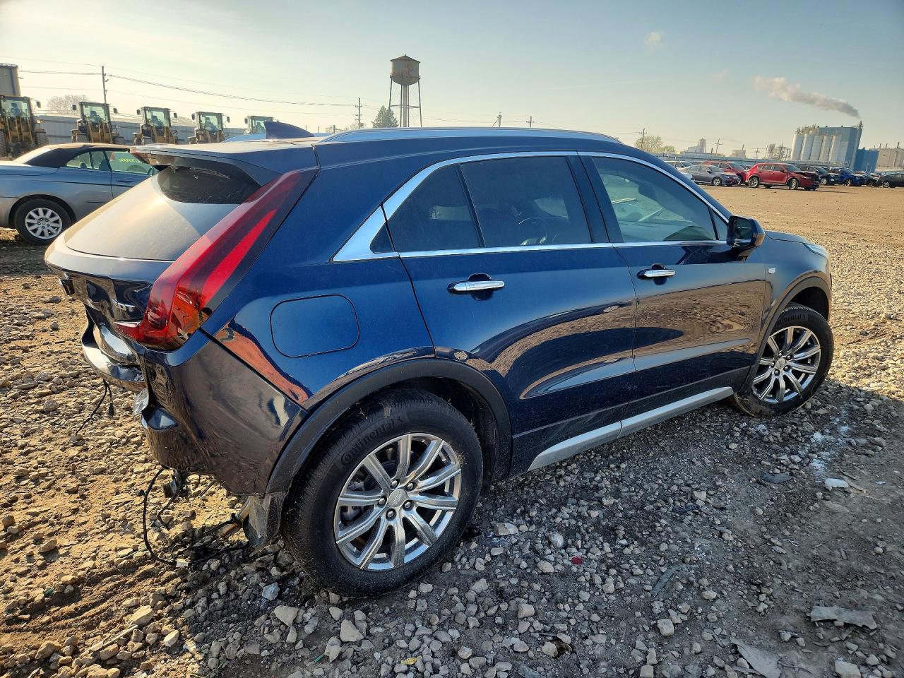 2019 Cadillac Xt4 Premium Luxury - Image 3