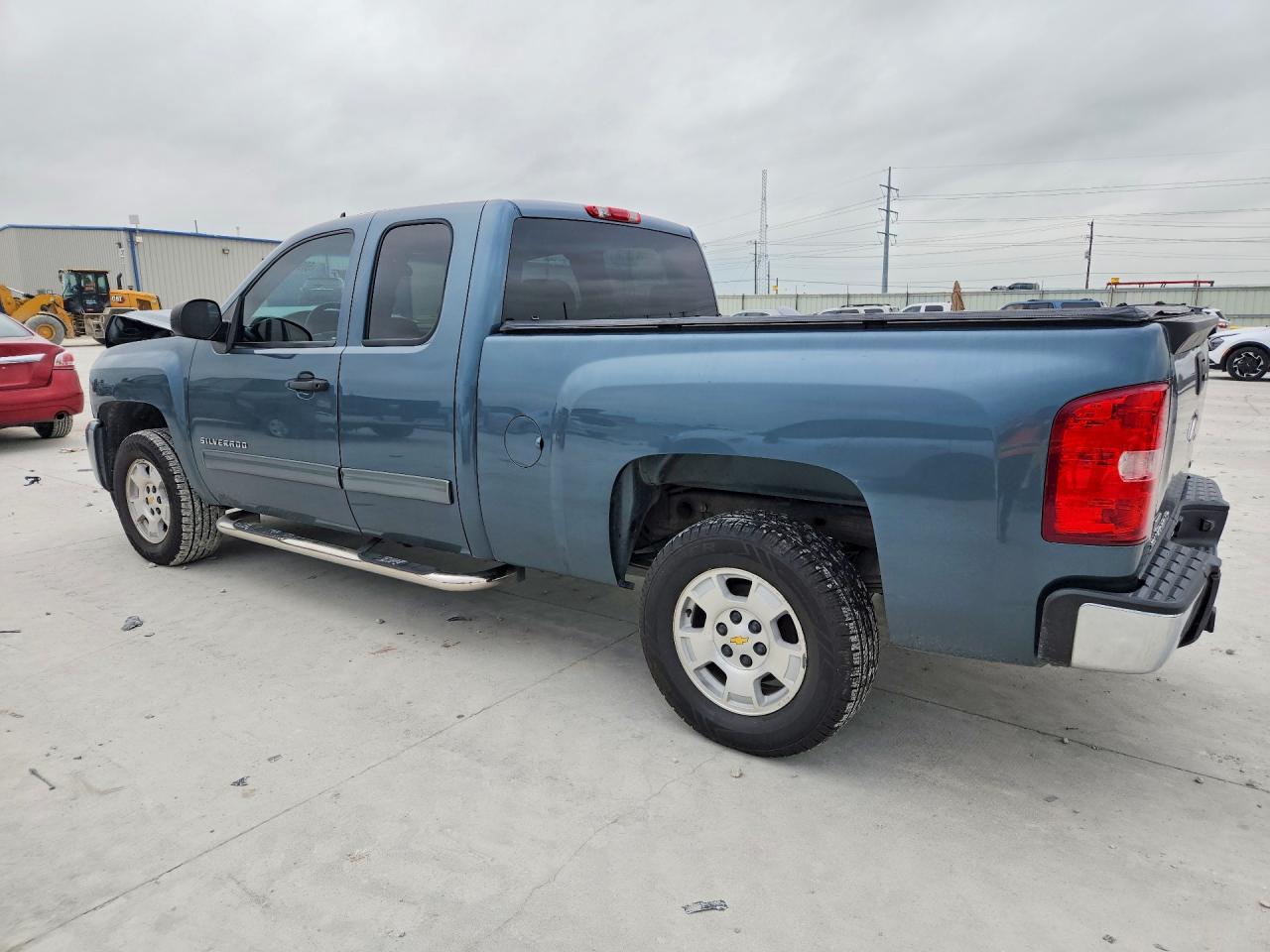 2011 Chevrolet Silverado C1500 Lt - Image 2
