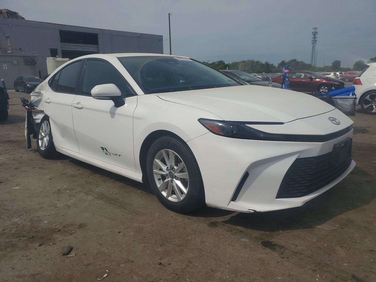 2025 Toyota Camry Le - Image 4