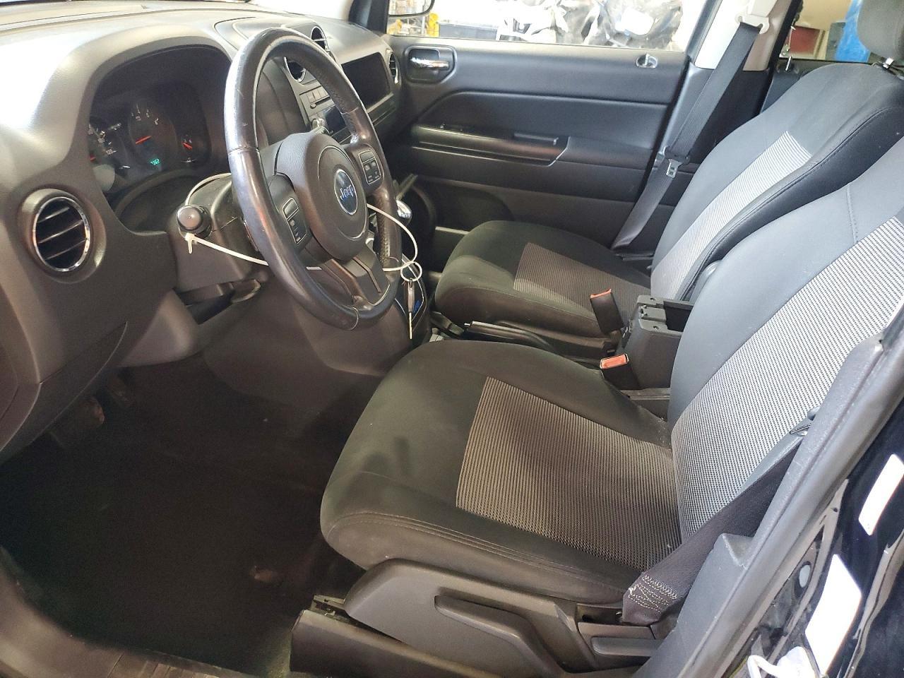 2012 Jeep Compass Latitude - Image 7