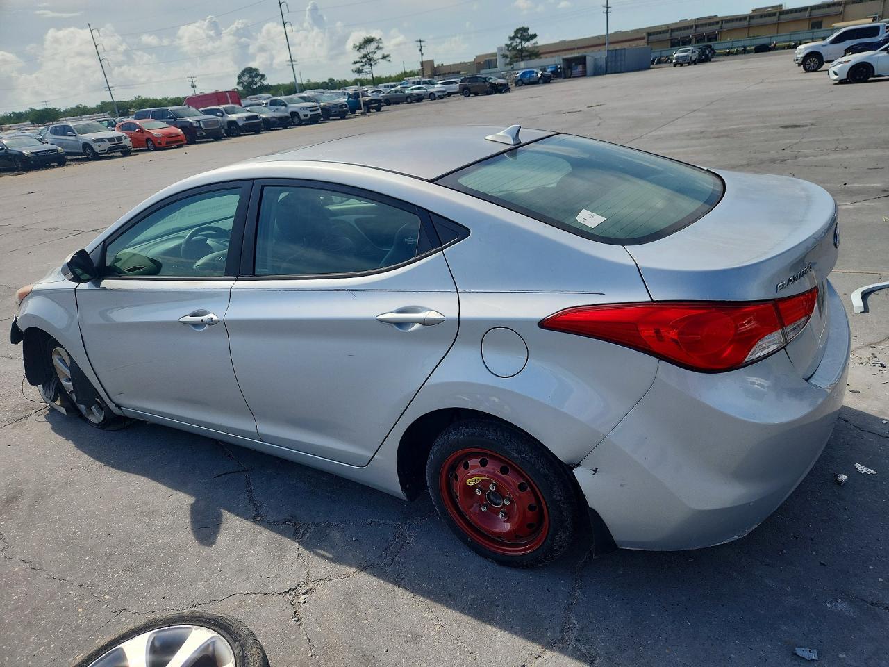 2013 Hyundai Elantra Limited - Фото 2