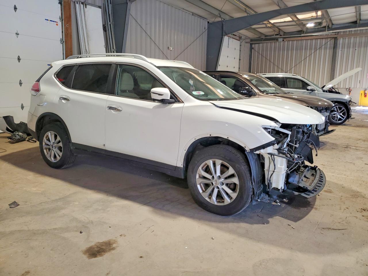 2016 Nissan Rogue S - Фото 4