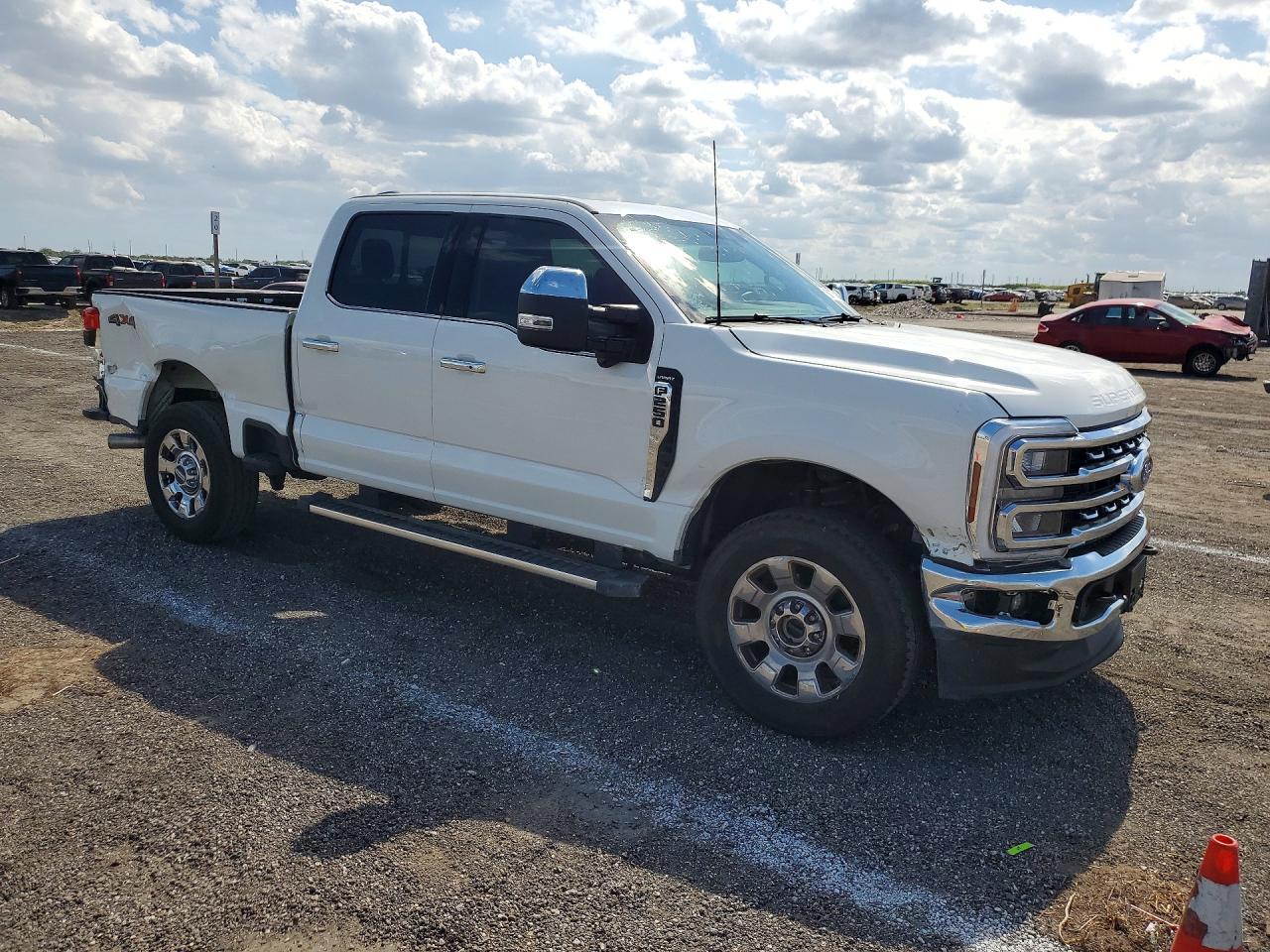 2025 Ford F250 Super Duty - Image 4