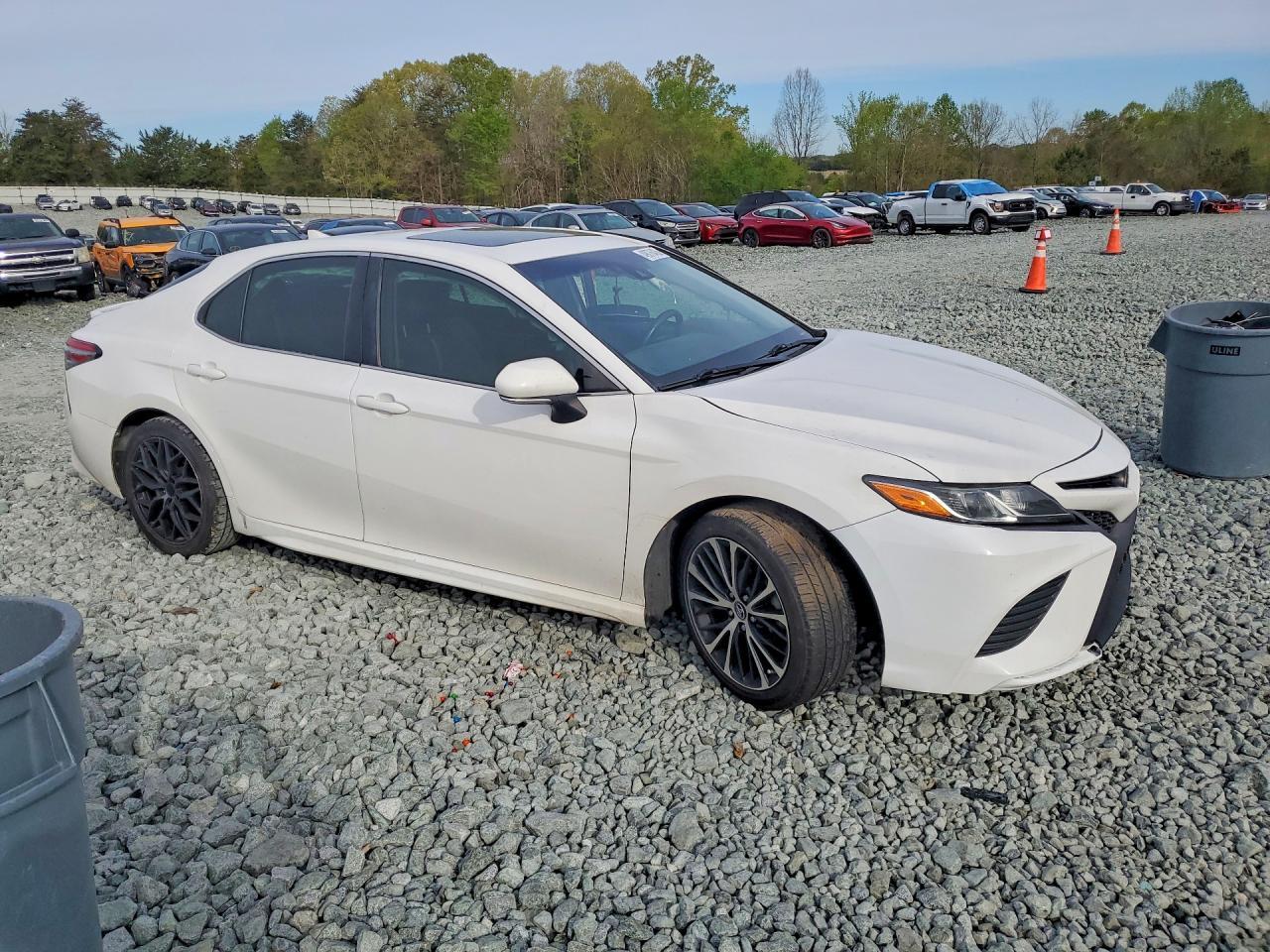 2018 Toyota Camry Se - Фото 4