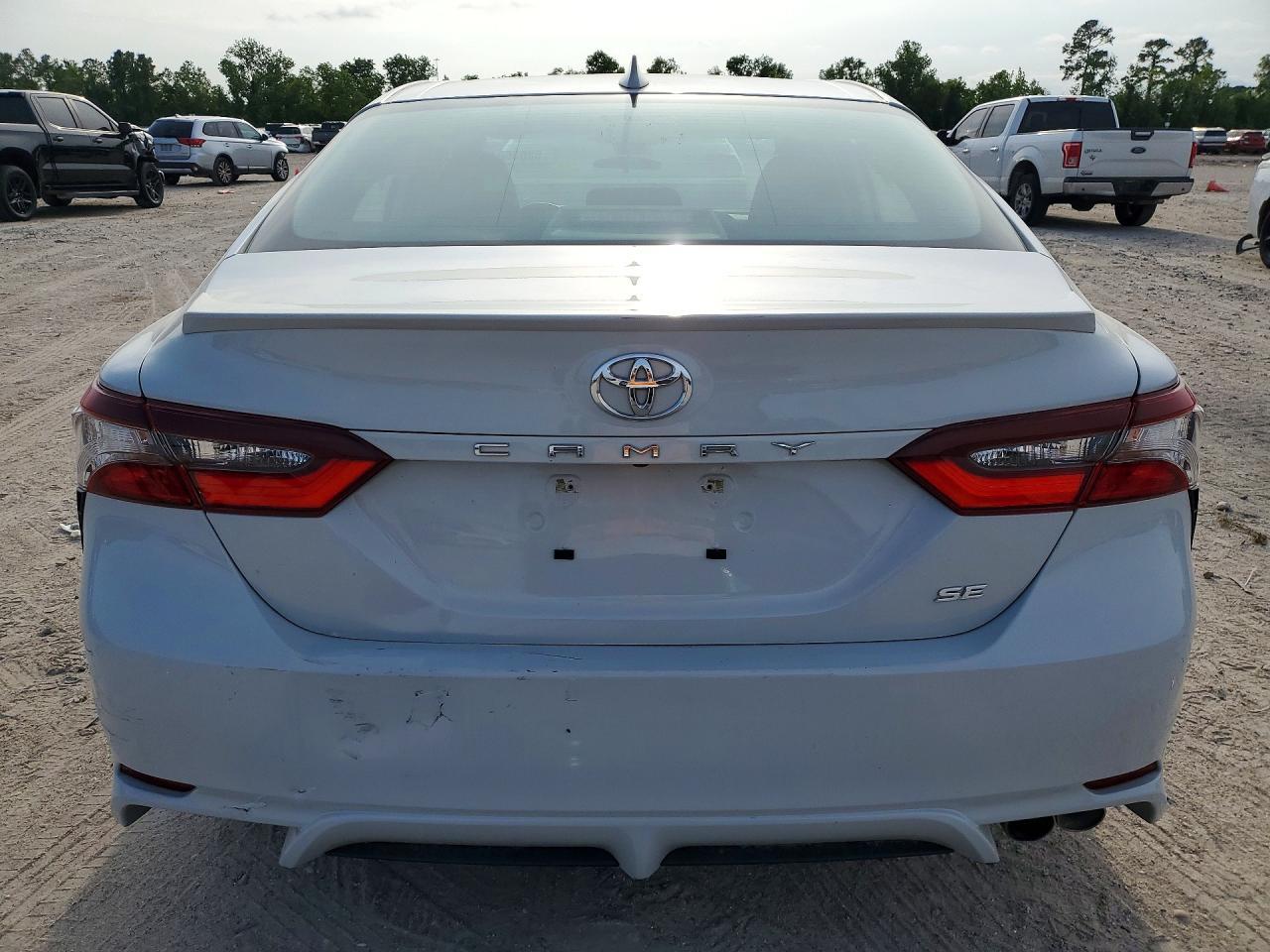 2024 Toyota Camry Se - Фото 6