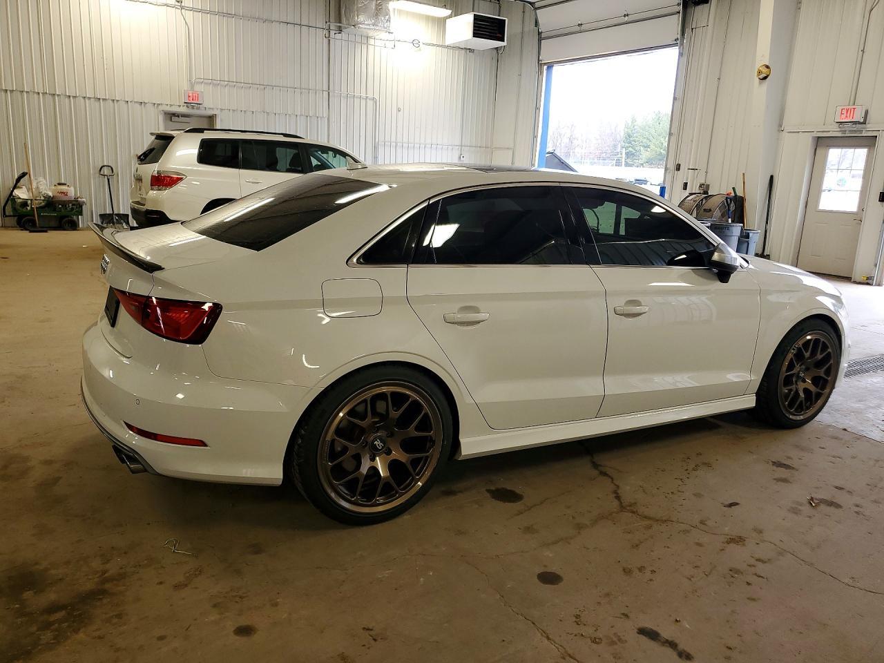 2016 Audi S3 Premium Plus - Фото 3