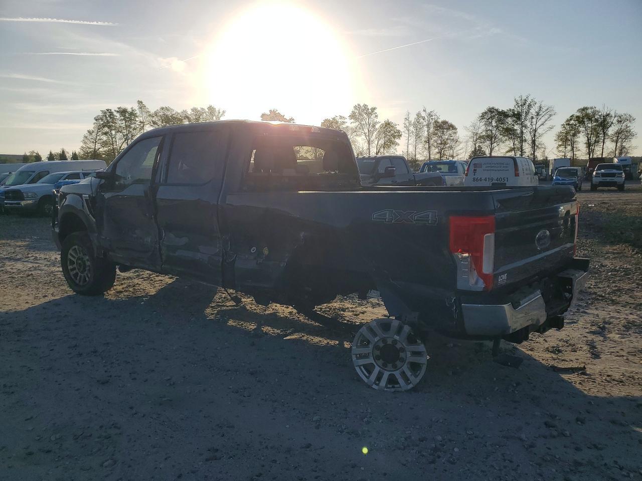 2018 Ford F250 Super Duty - Image 3