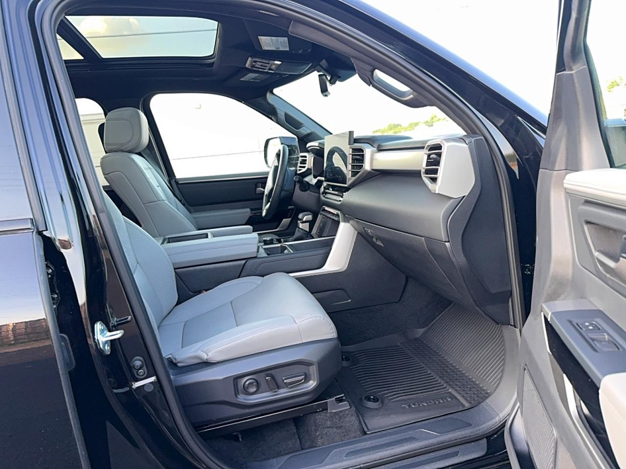 2025 Toyota Tundra Limited - Фото 5
