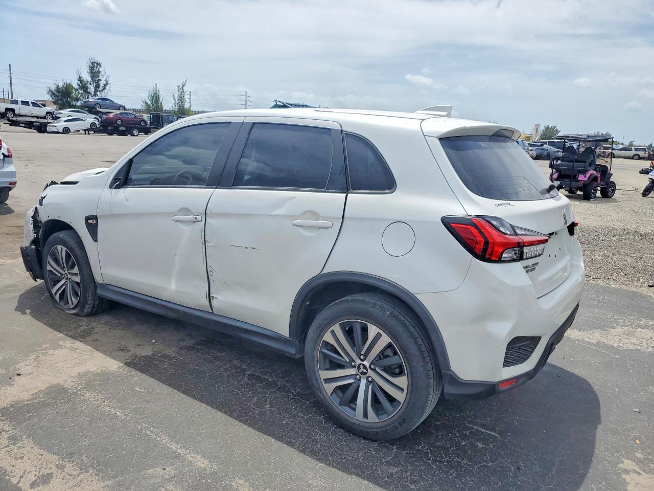 2021 Mitsubishi Outlander Sport Es - Image 2