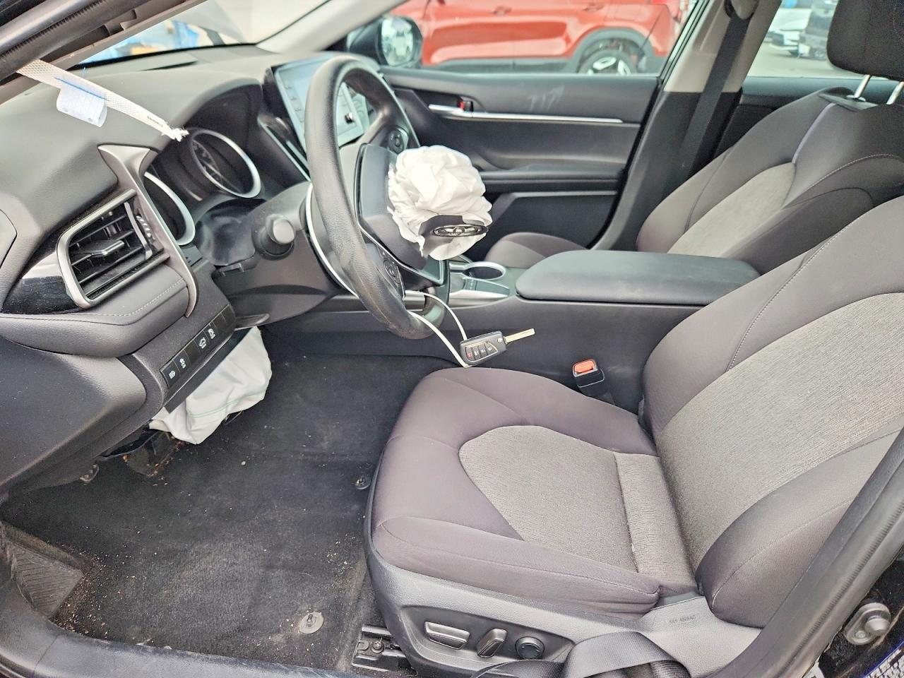 2022 Toyota Camry Le - Фото 7