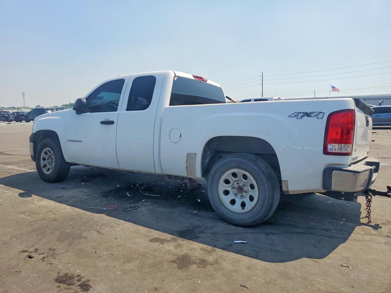 2008 GMC Sierra K1500 - Image 2