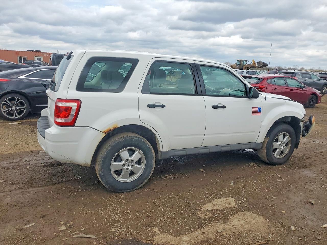 2009 Ford Escape Xls - Фото 3
