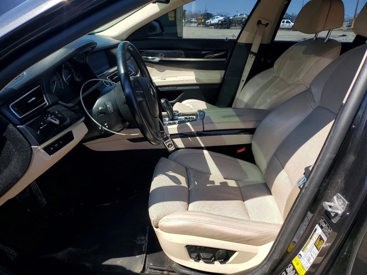 2011 BMW 750 Xi - Фото 7