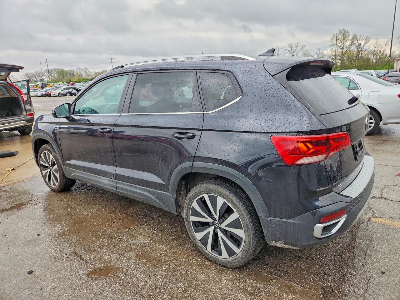 2022 Volkswagen Taos Se Iq Drive - Image 2