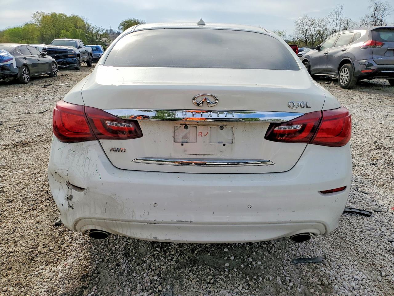 2015 Infiniti Q70L 3.7 - Фото 6
