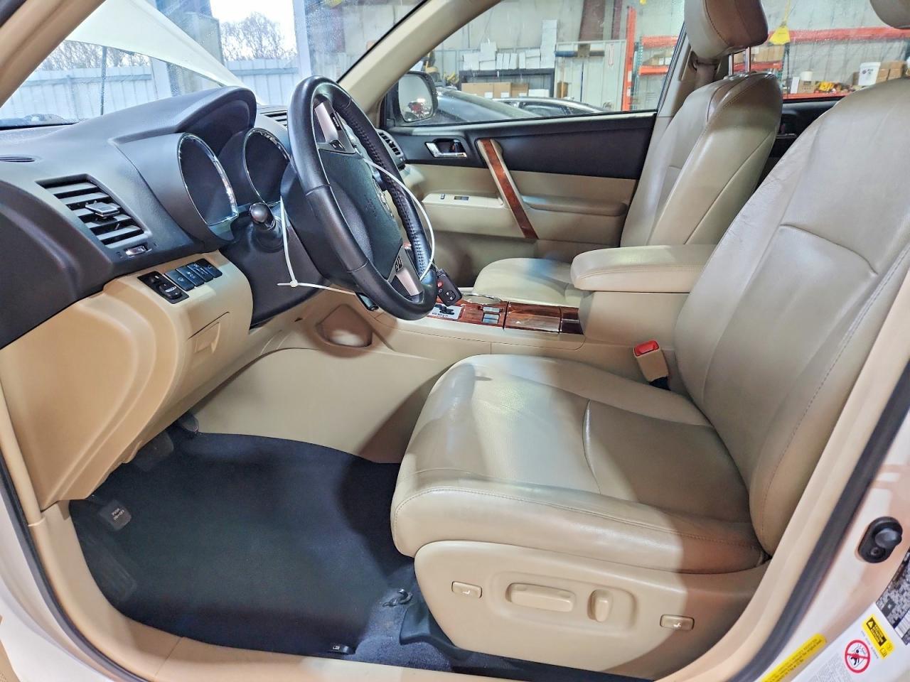 2013 Toyota Highlander Limited - Image 7