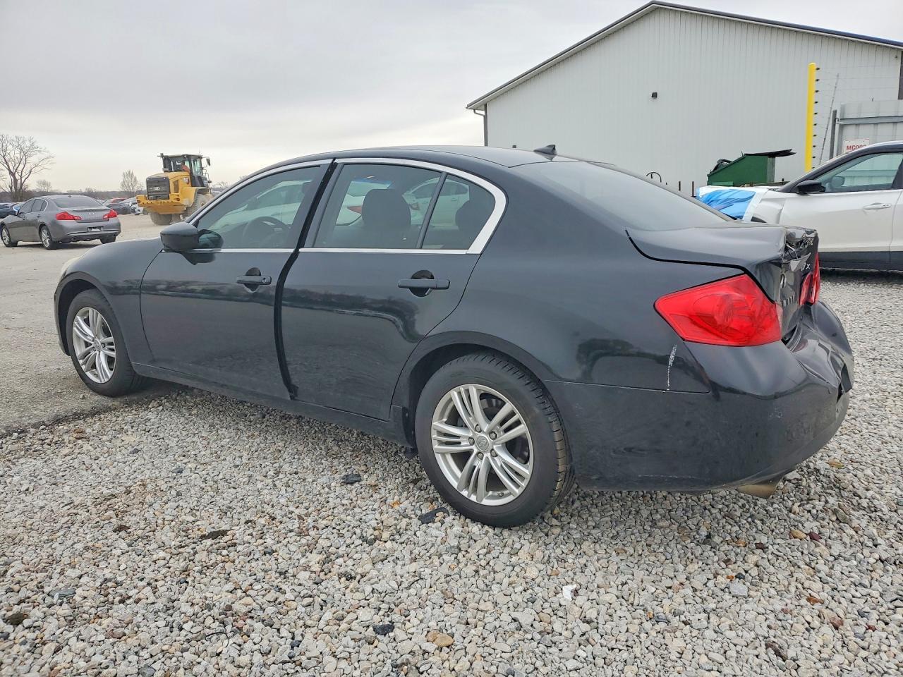 2013 Infiniti G37 Sedan X - Image 2