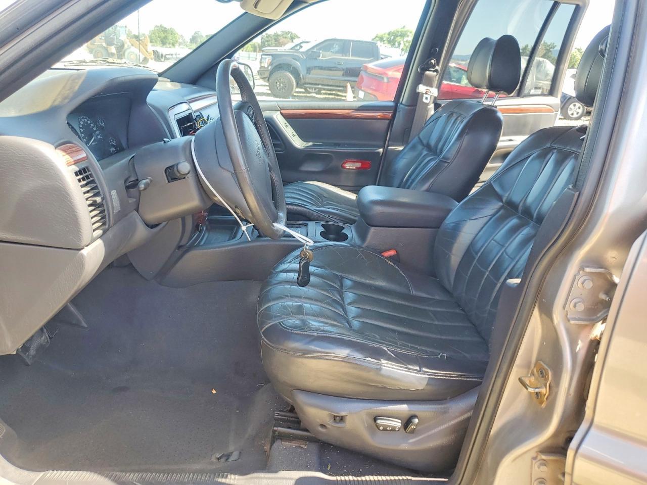 1999 Jeep Grand Cherokee Limited - Image 7