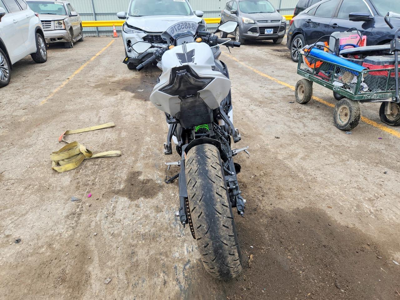 2025 Kawasaki Zx400 S - Фото 4