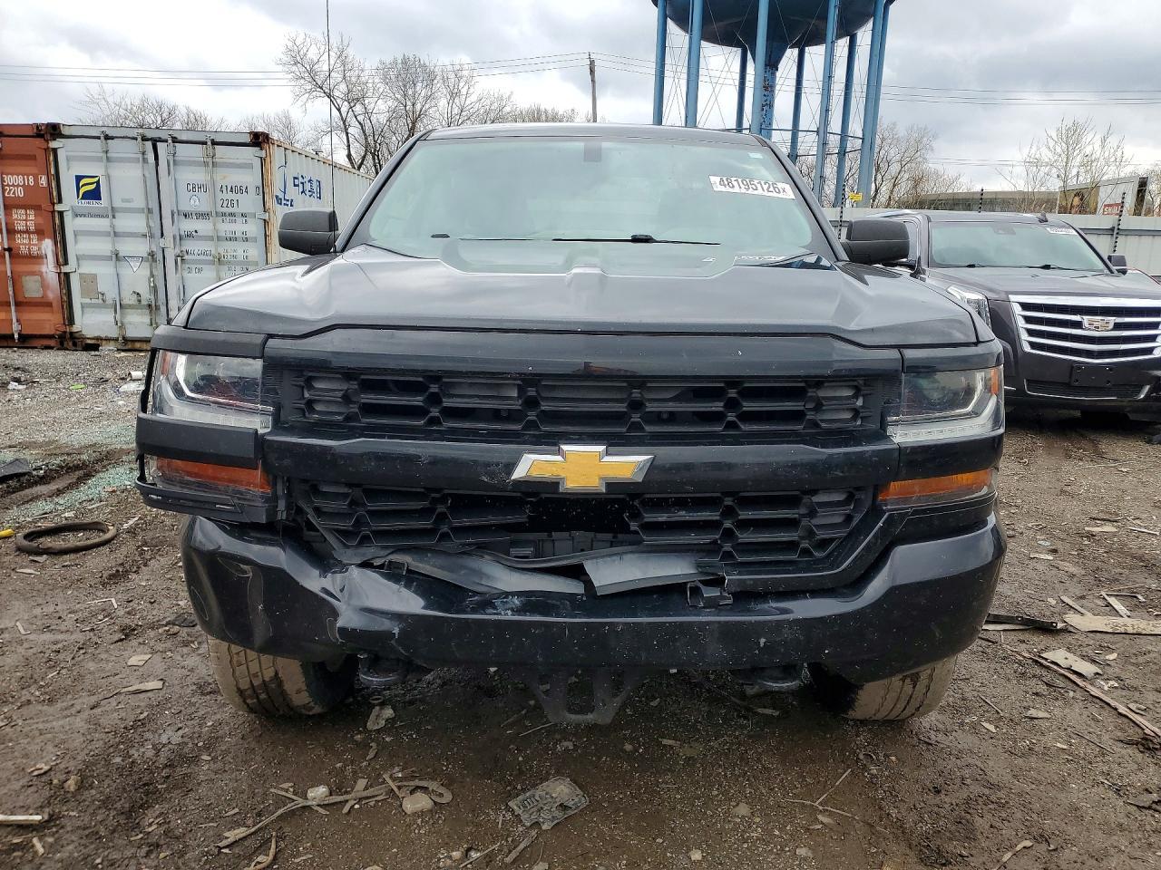 2016 Chevrolet Silverado K1500 Custom - Фото 5