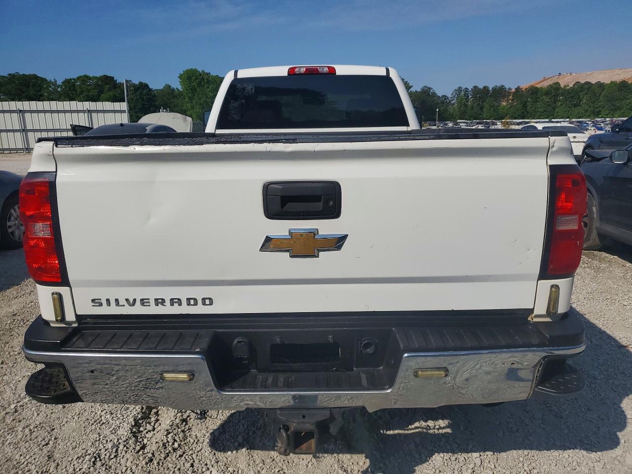 2019 Chevrolet Silverado C2500 Heavy Duty - Image 6