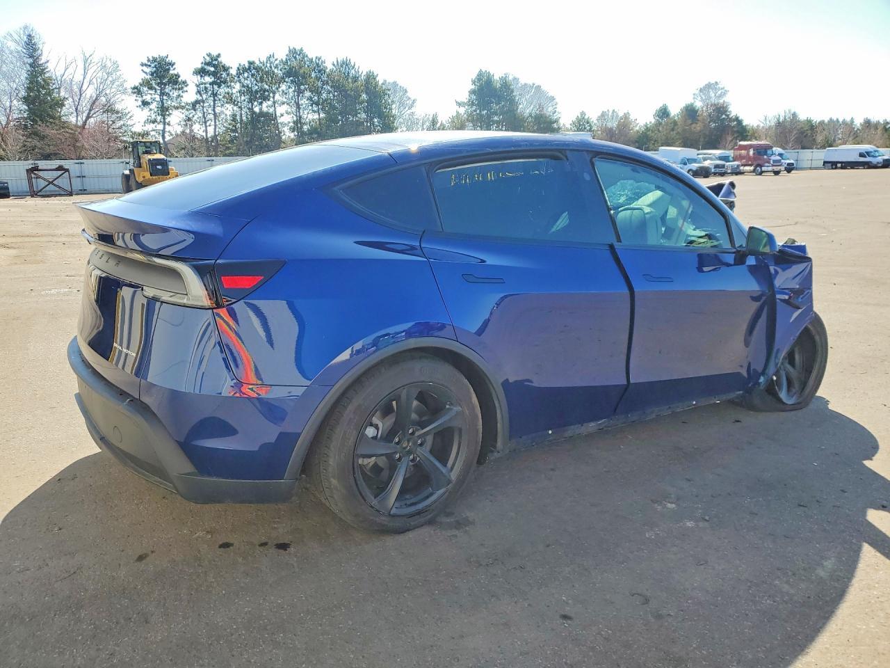 2026 Tesla Model Y - Image 3