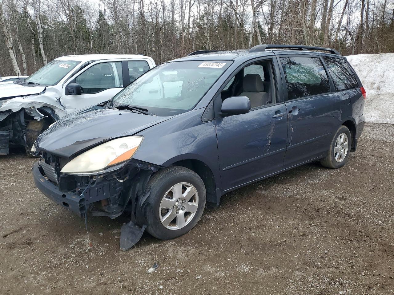 2009 Toyota Sienna Ce 7-Passenger