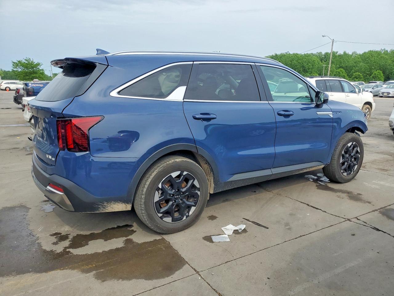 2025 Kia Sorento S - Фото 3
