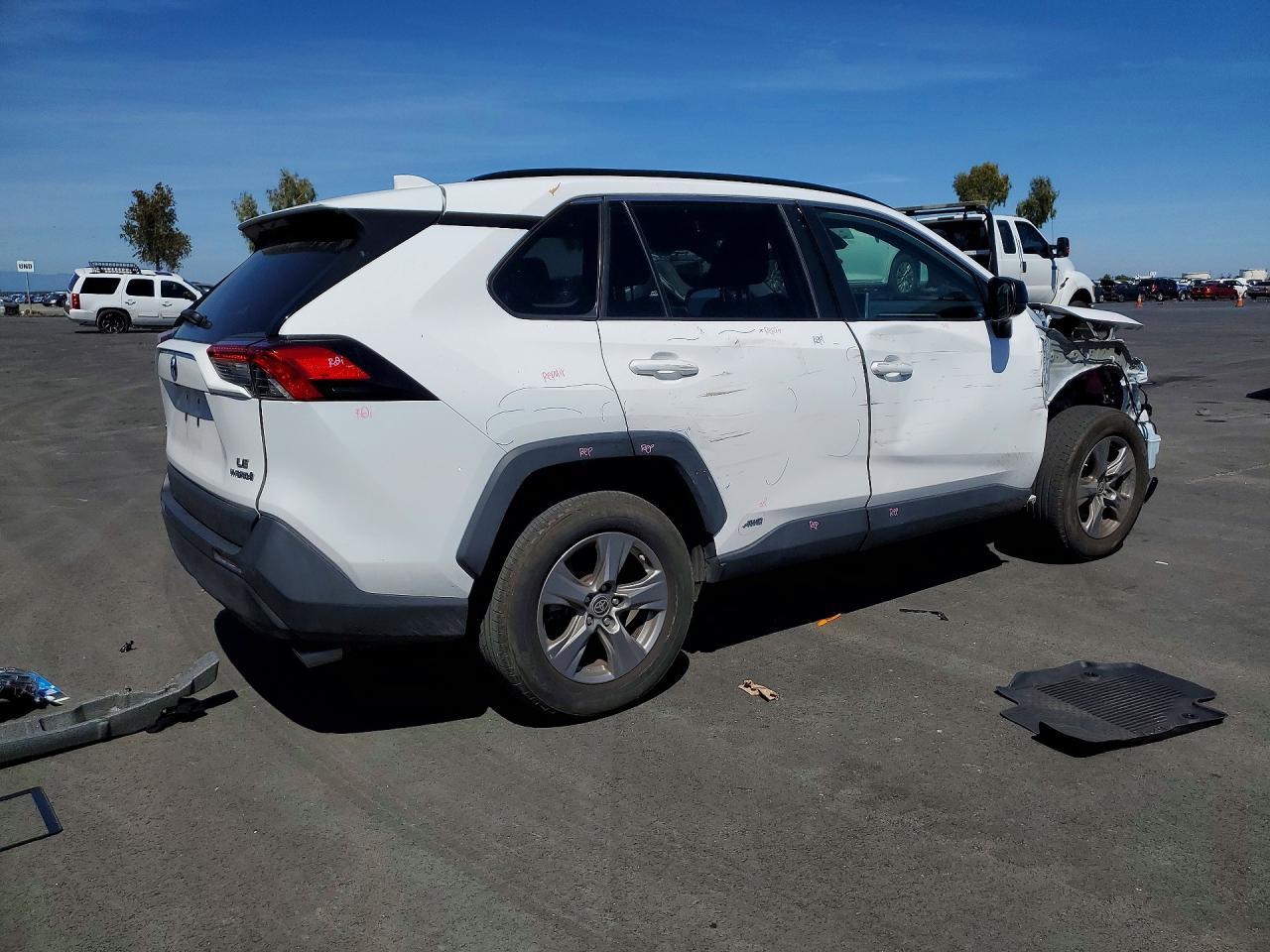 2024 Toyota Rav4 Hybrid Le - Фото 3