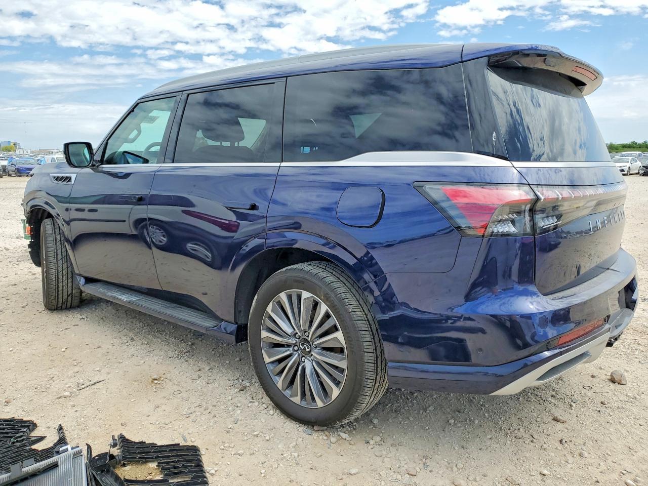 2025 Infiniti Qx80 Sensory - Image 2