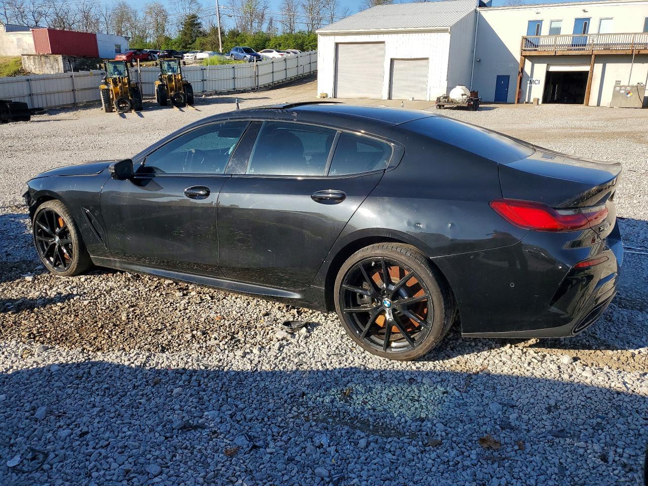 2022 BMW M850Xi - Фото 2