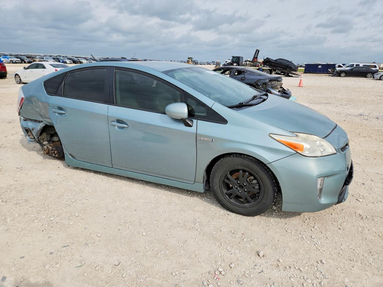 2014 Toyota Prius Four - Фото 4