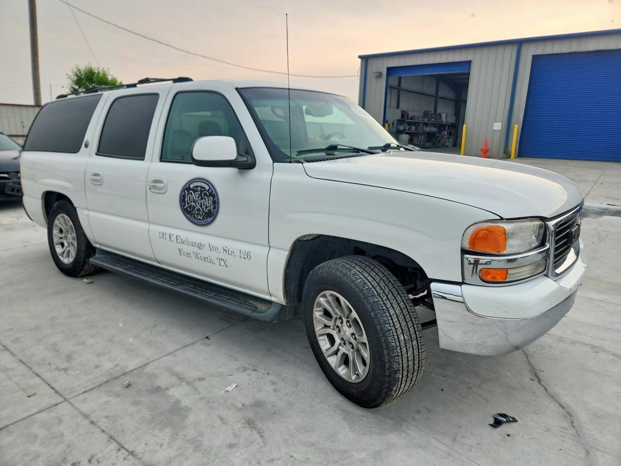 2003 GMC Yukon Xl C1500 - Фото 4
